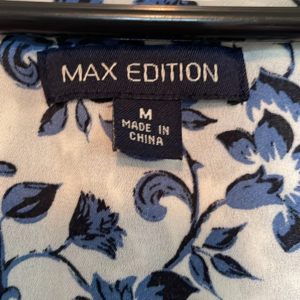 Women’s M Max Edition ruffle top blue/black scoop neck floral lightweight flowy - Picture 3 of 12